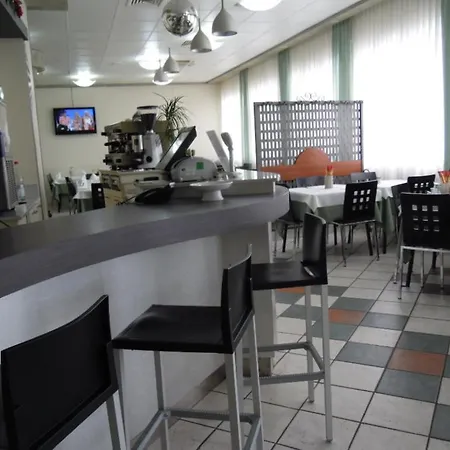 La Rosta 2*