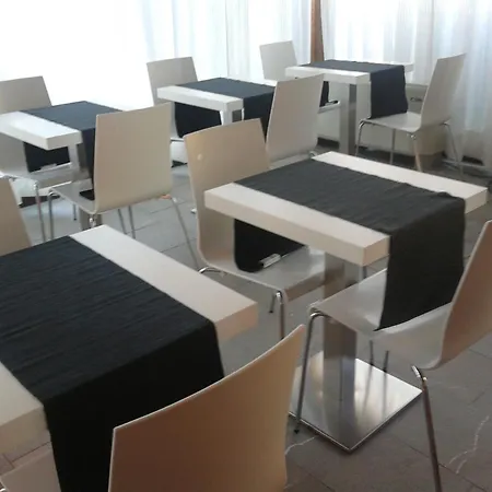 Hotel La Rosta 2*